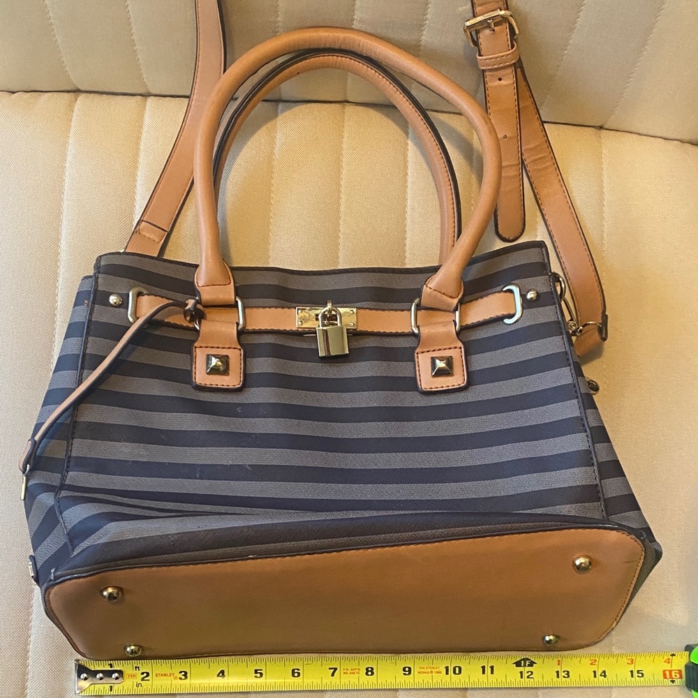GUC ADRIENNE VITTADINI Shoulder Crossbody Bag